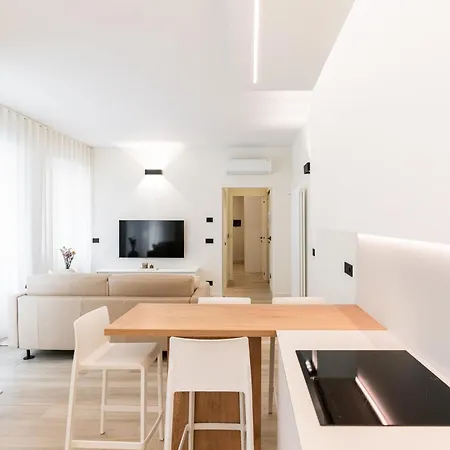 Apartment Isonzo Eleven By Postcardsfrom Verona